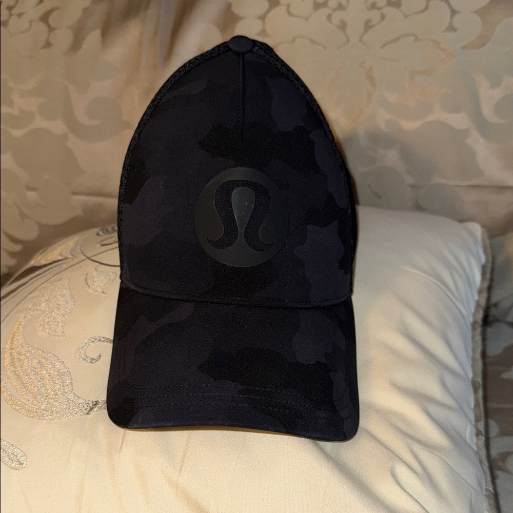 lululemon athletica Dark Camo Men's Hat